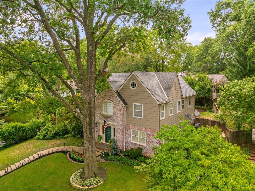 6436 Overbrook Road Mission Hills, KS 66208 - Photo 2 of 18 Gallery Image 2