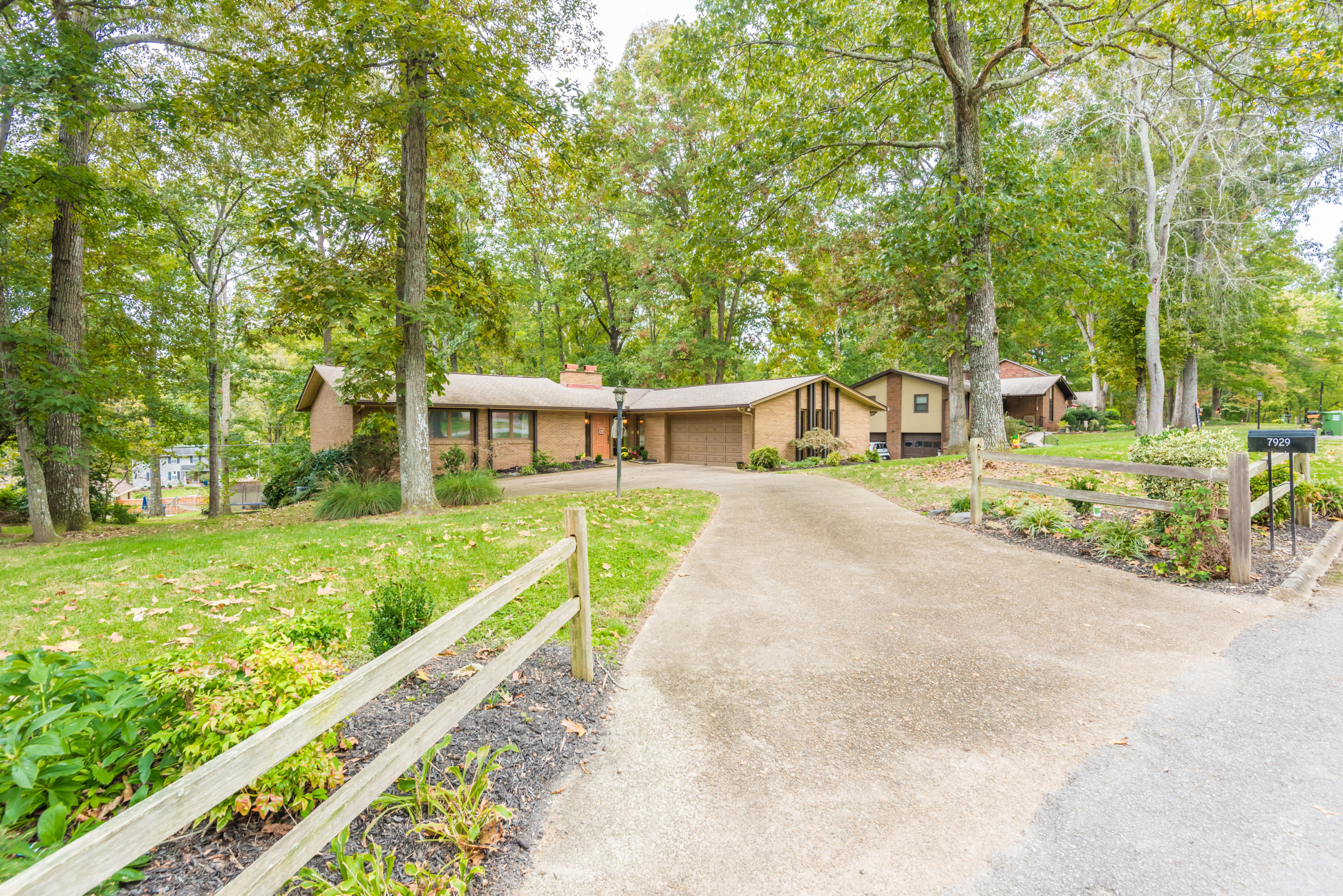 7929 Whitcomb Road Powell, TN 37849 - Photo 2 of 34 7929WhitcombRd-43