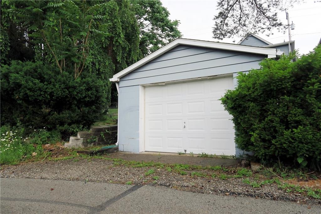 1013 Sharps Hill Road Pittsburgh, PA 15215 - Photo 16 of 17 Gallery Image 16