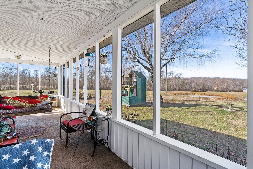 1736 Dripping Springs Road Monterey, TN 38574 - Photo 14 of 62 Gallery Image 14