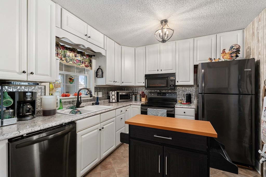 1736 Dripping Springs Road Monterey, TN 38574 - Photo 20 of 62 Gallery Image 20