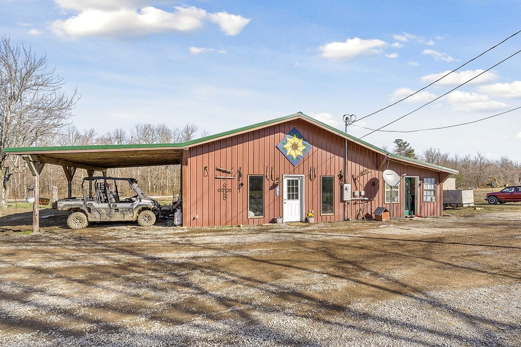 1736 Dripping Springs Road Monterey, TN 38574 - Photo 41 of 62 Gallery Image 41