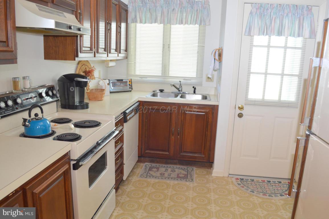 703 Kelly Road, Unit B Ocean City, MD 21842 - Photo 13 of 26 Gallery Image 13