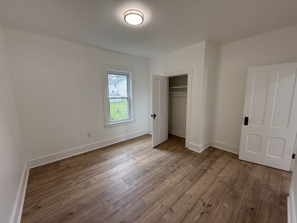 19 Reeves Street, Unit 3 Worcester, MA 01607 - Photo 7 of 8