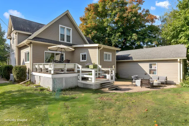 $310,000 | 214 Randall Place, Elkhorn, WI 53121