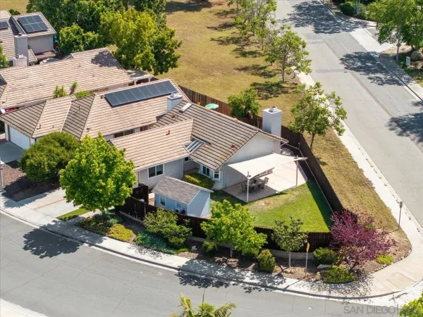$725,000 | 2312 Briarwood Place, Escondido, CA 92026