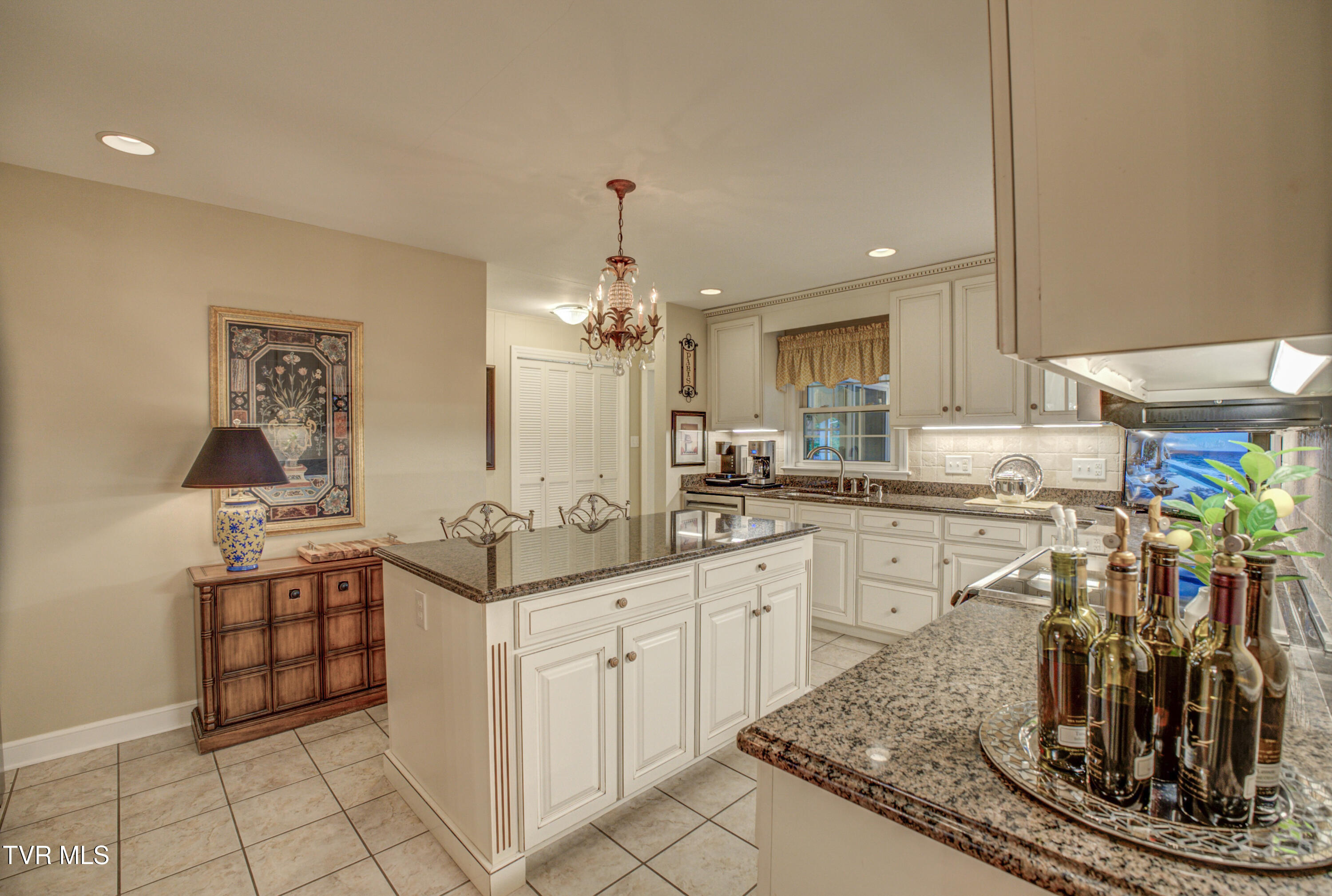1175 Foxcroft Road Bristol, VA 24201 - Photo 25 of 69 DSC05294_5_6_7_8