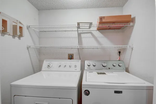 $1,100 | 2800 Jeanetta Street, Unit 2302, Houston, TX 77063