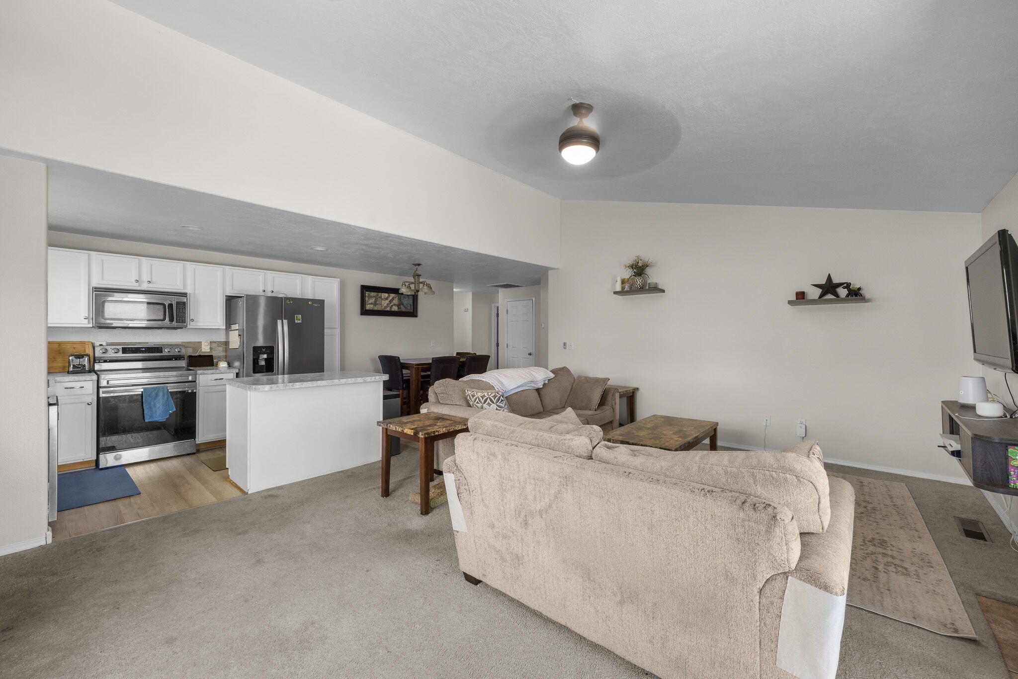 1468 Southwest 27th Street Redmond, OR 97756 - Photo 10 of 26 20-web-or-mls-_52A5378