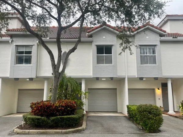 $2,650 | 2054 Alta Meadows Lane, Unit 2407, Delray Beach, FL 33444