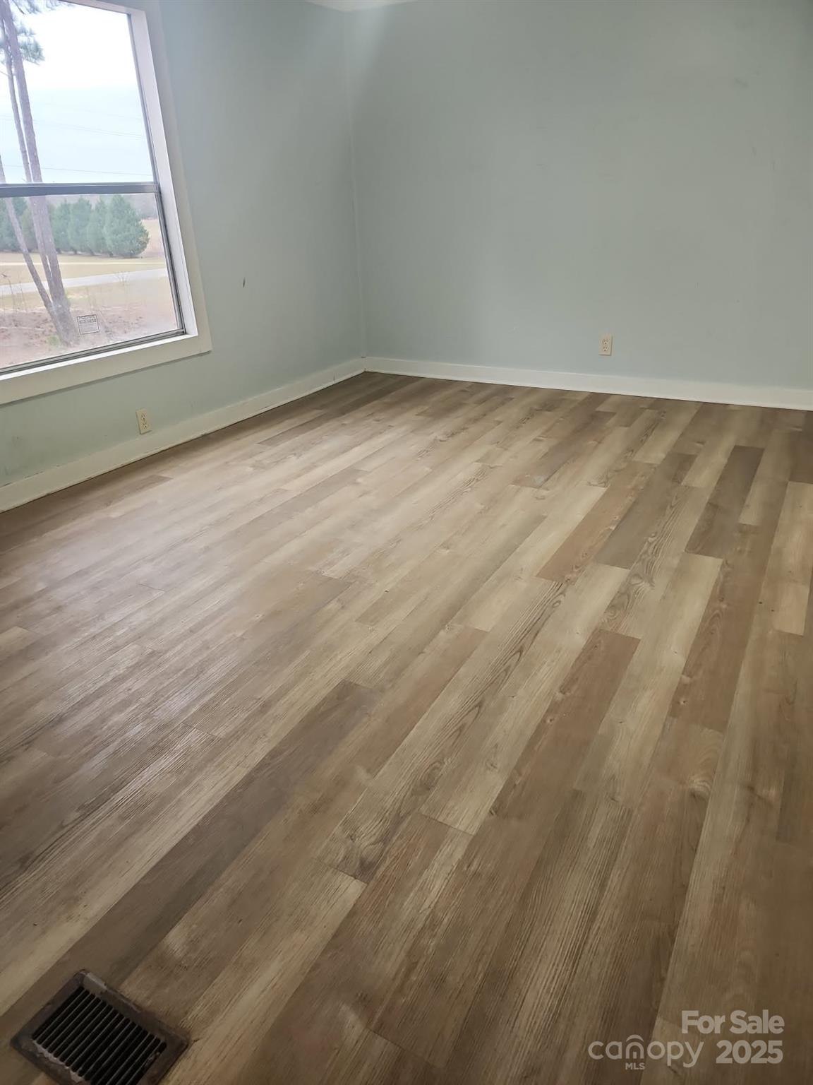 6915 Airport Road Mount Croghan, SC 29727 - Photo 6 of 12