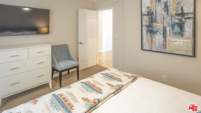 $4,900 | Ocean Avenue, Santa Monica, CA 90405