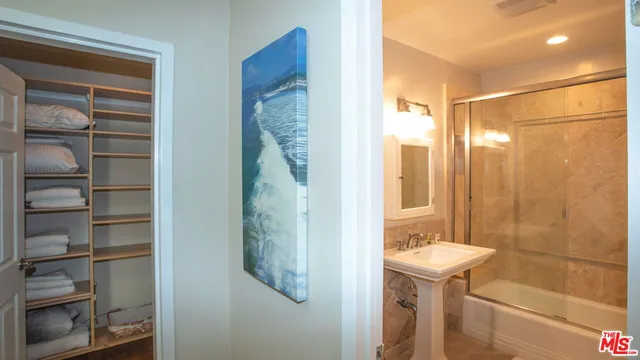 $4,900 | Ocean Avenue, Santa Monica, CA 90405