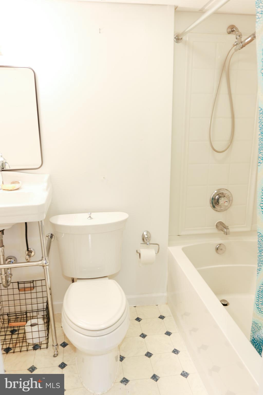 13 Mallow Hill Road Baltimore, MD 21229 - Photo 25 of 35 Updated Full Bath on Lower Level.