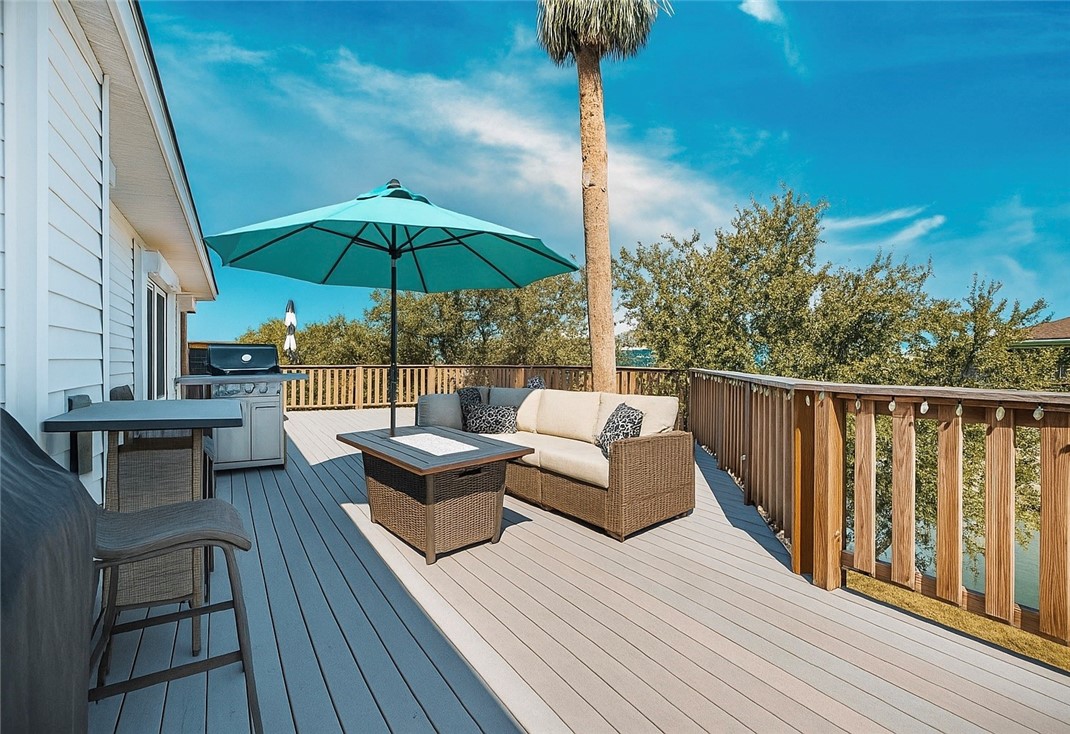 39 Front Street Rockport, TX 78382 - Photo 38 of 38 a view of deck with patio