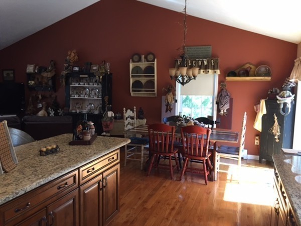 10 Highland Street Webster, MA 01570 - Photo 4 of 26