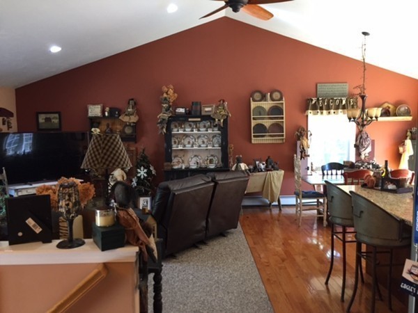 10 Highland Street Webster, MA 01570 - Photo 8 of 26