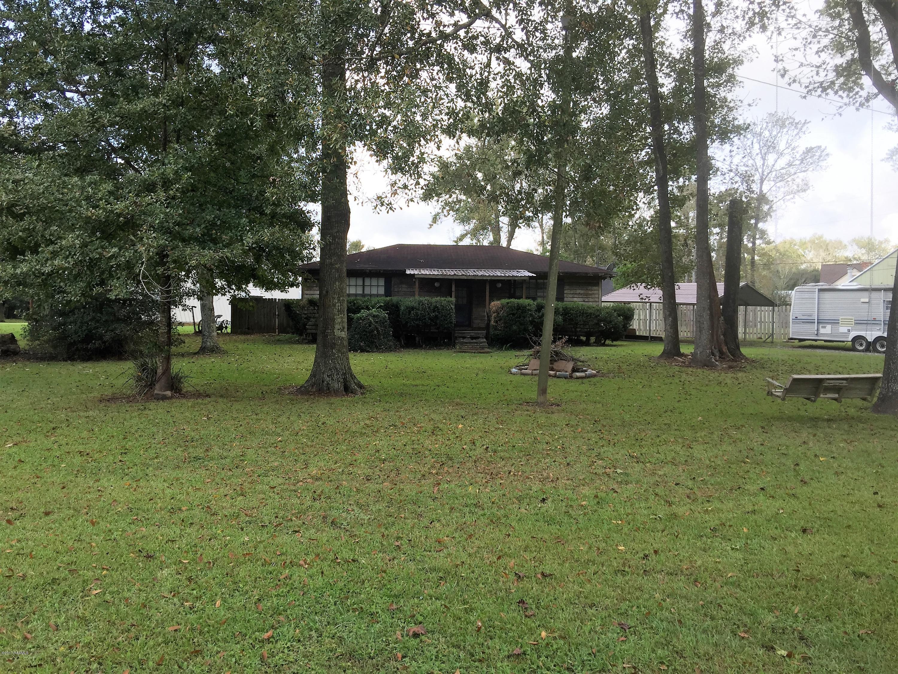 6905 Clyve Road Maurice, LA 70555 - Photo 9 of 13 front yard2
