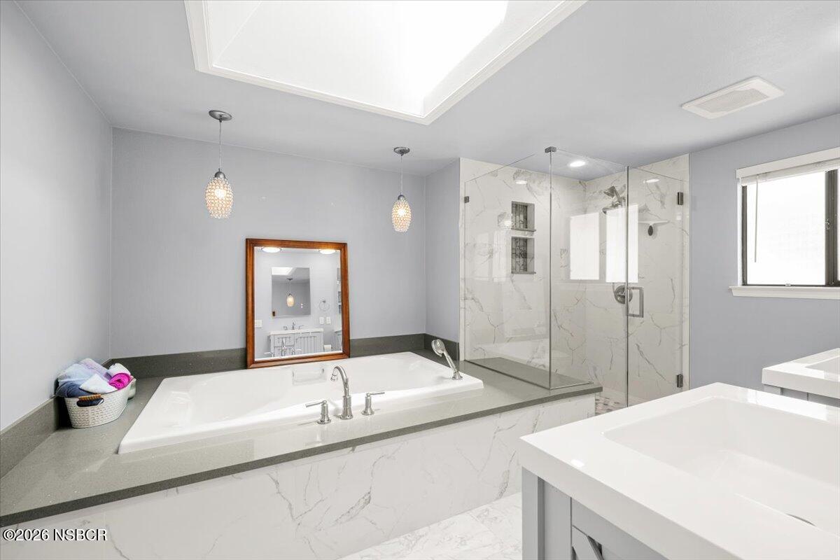 154 Abbey Road Santa Maria, CA 93455 - Photo 21 of 44 25-Primary Bedroom En Suite