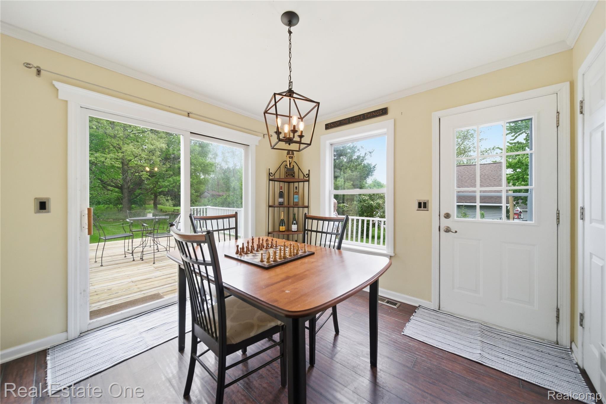 415 Ventnor Lane Howell, MI 48843 - Photo 14 of 36