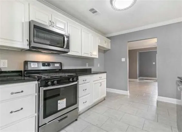 $1,900 | 32 Old Hickory Avenue, Chalmette, LA 70043