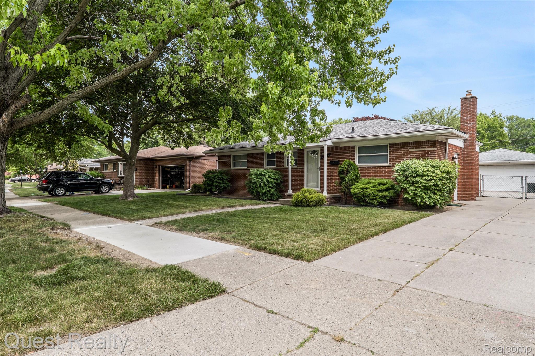 35426 Rutherford Street Clinton Township, MI 48035 - Photo 2 of 23 Exterior