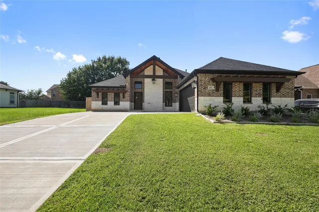 $529,990 | 106 Wyndemere Drive, Montgomery, TX 77356