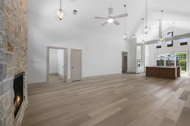 $529,990 | 106 Wyndemere Drive, Montgomery, TX 77356