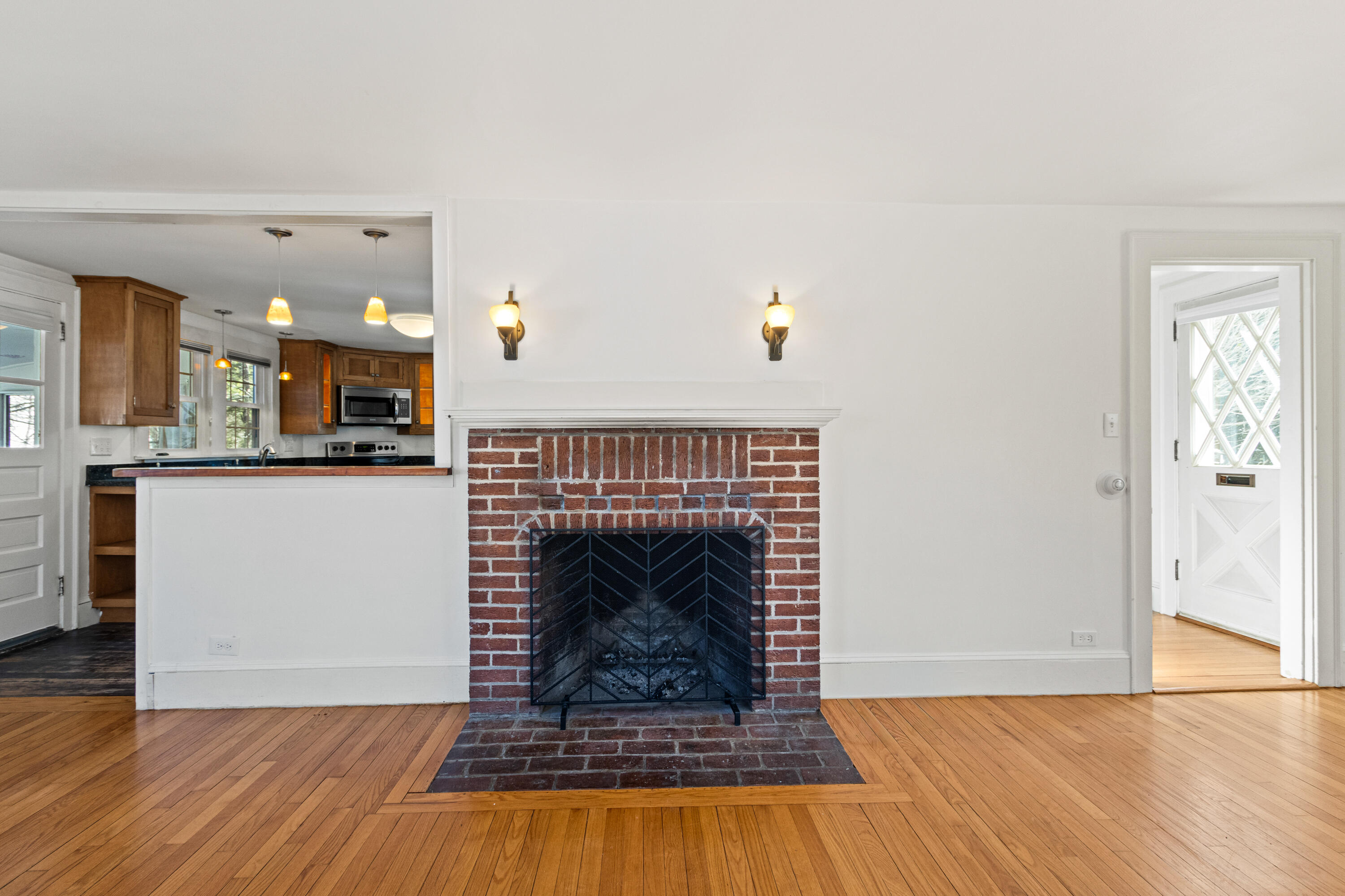 75 Kaler Road South Portland, ME 04106 - Photo 9 of 30 75 kaler LR 4