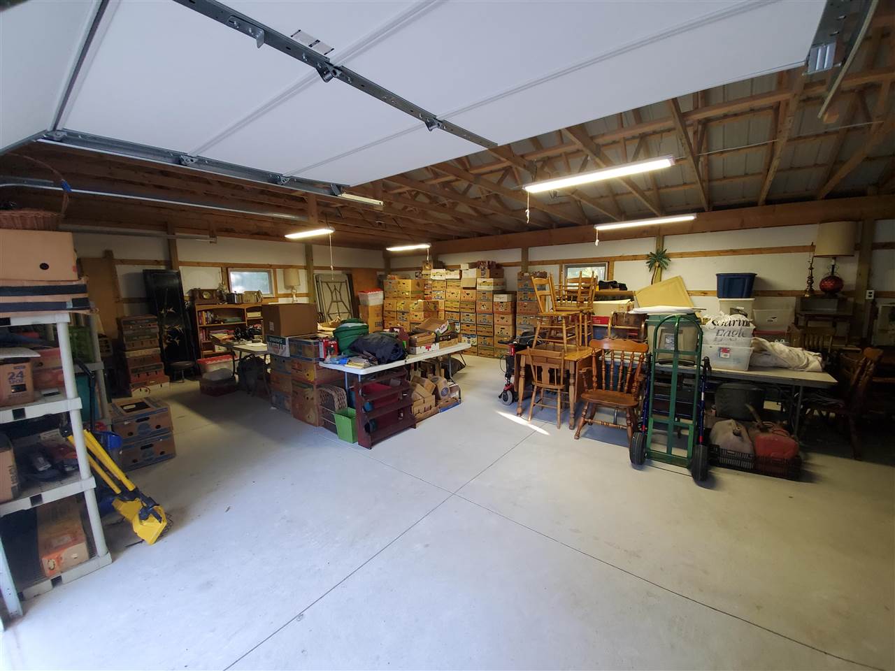 11635 Gates Road Riverdale, MI 48877 - Photo 10 of 37 1893627-9.JPG