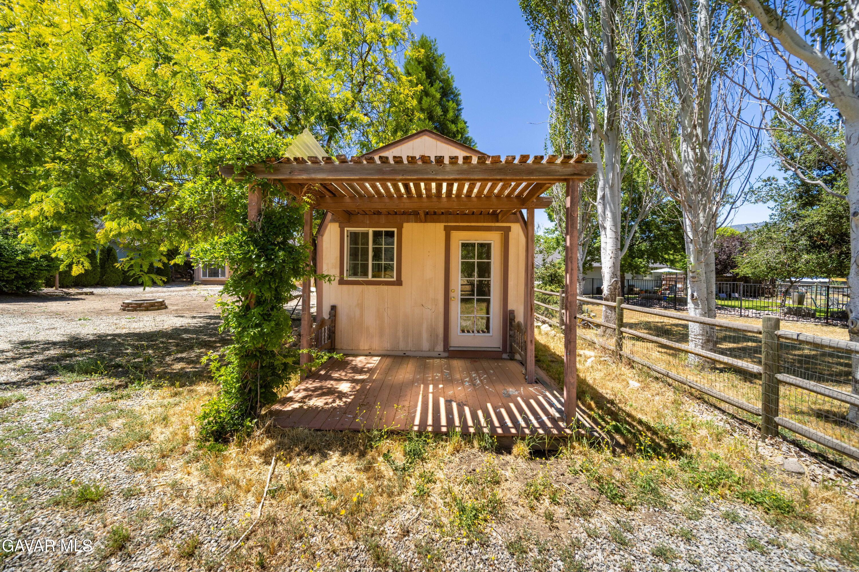 29960 Caddy Lane Tehachapi, CA 93561 - Photo 31 of 37 29960 Caddy Ln-34