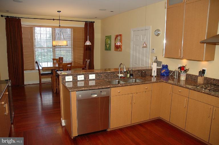 9903 Old Georgetown Road Bethesda, MD 20814 - Photo 11 of 19 Kitchen