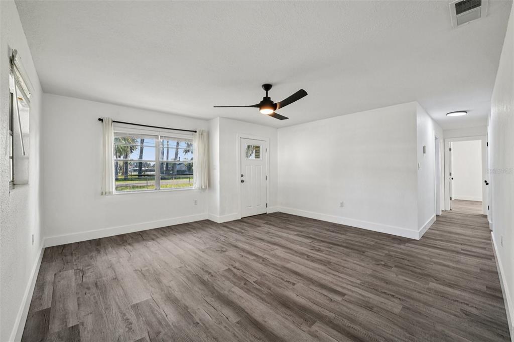 56305 Redbud Road Astor, FL 32102 - Photo 10 of 33