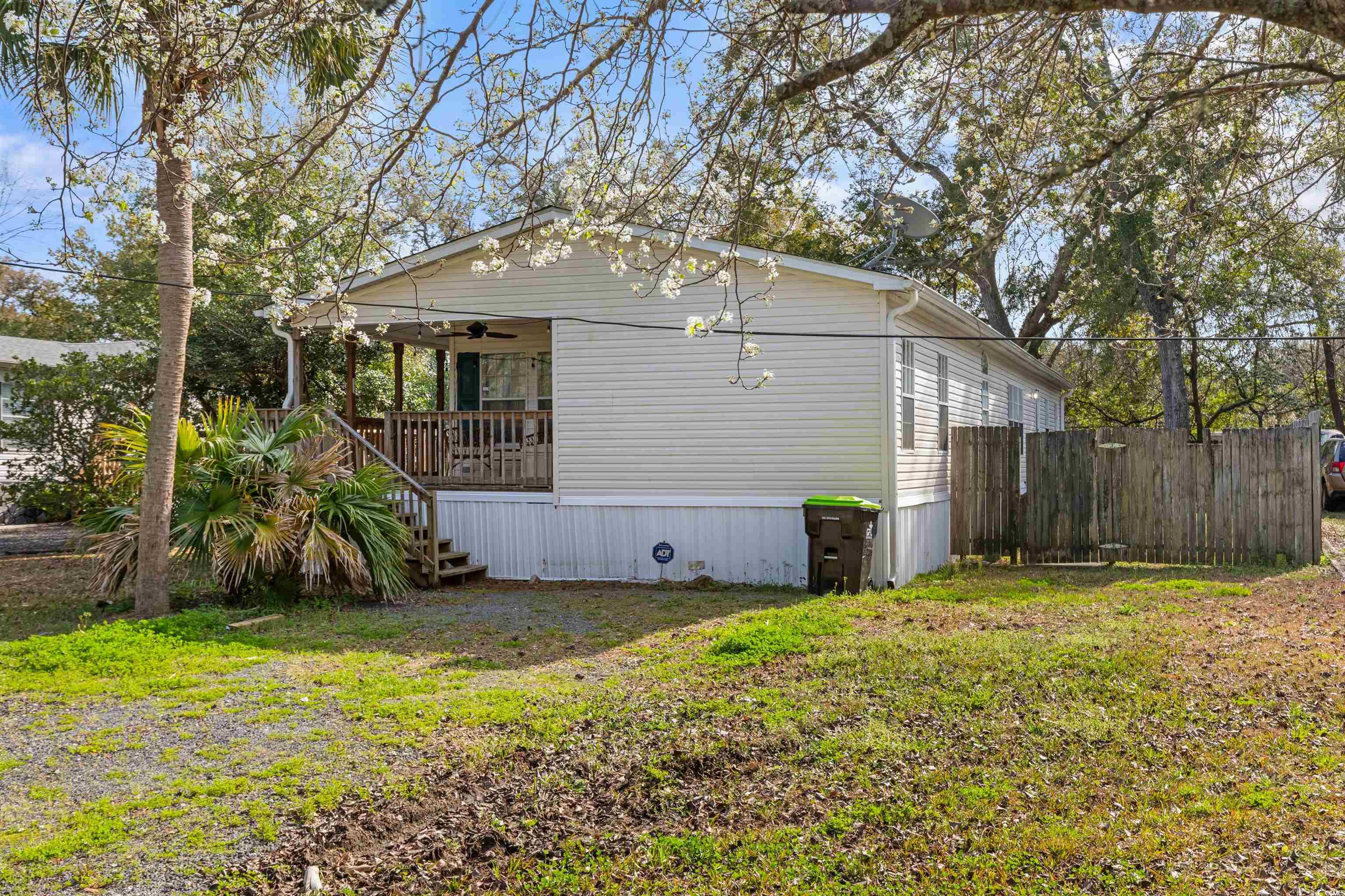 627 Mariner Avenue Murrells Inlet, SC 29576 - Photo 2 of 35 Gallery Image 2