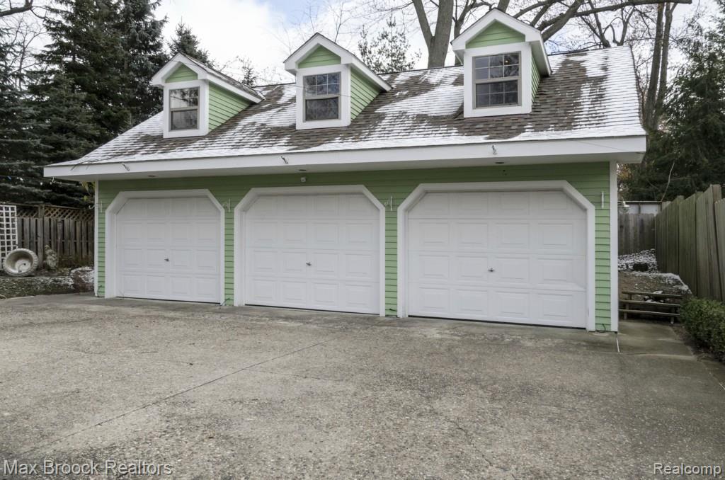 364 Baldwin Road Birmingham, MI 48009 - Photo 16 of 20 OVERSIZED 3 CAR GARAGE WITH SECOND FLOOR WITH EXTERIOR SIDE STAIRWAY ACCESS