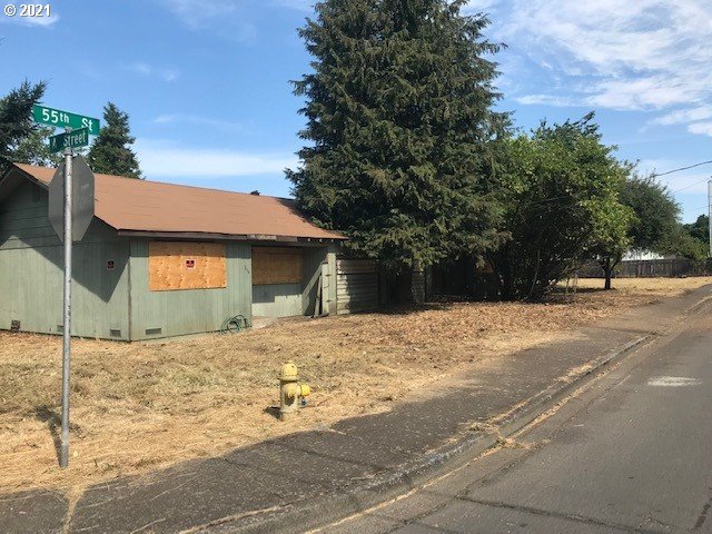 204 North 55th Street Springfield, OR 97478 - Photo 2 of 21