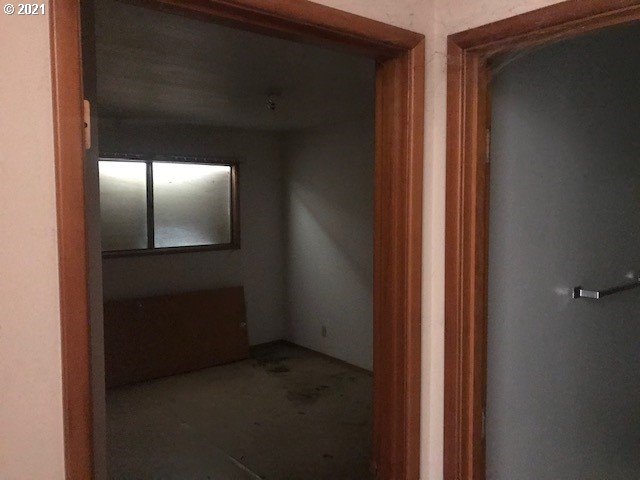 204 North 55th Street Springfield, OR 97478 - Photo 11 of 21