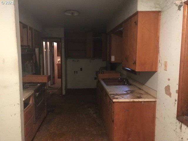 204 North 55th Street Springfield, OR 97478 - Photo 15 of 21