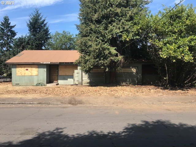 204 North 55th Street Springfield, OR 97478 - Photo 3 of 21