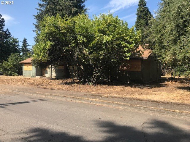 204 North 55th Street Springfield, OR 97478 - Photo 4 of 21