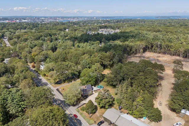 $755,000 | 90 Ocean House Road, Cape Elizabeth, ME 04107