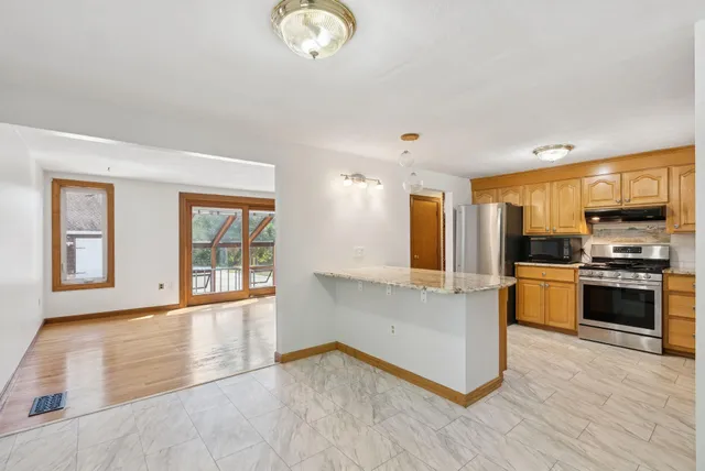 $755,000 | 90 Ocean House Road, Cape Elizabeth, ME 04107