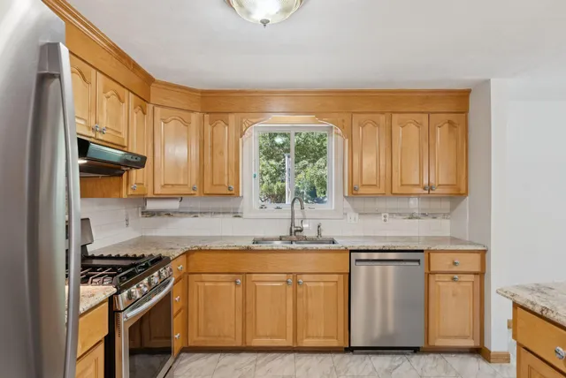 $755,000 | 90 Ocean House Road, Cape Elizabeth, ME 04107