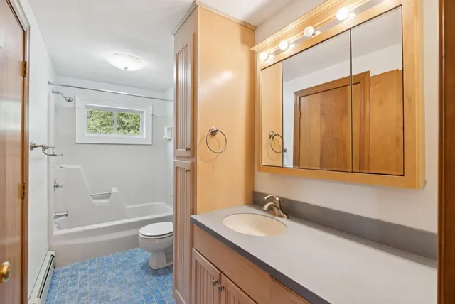 $755,000 | 90 Ocean House Road, Cape Elizabeth, ME 04107