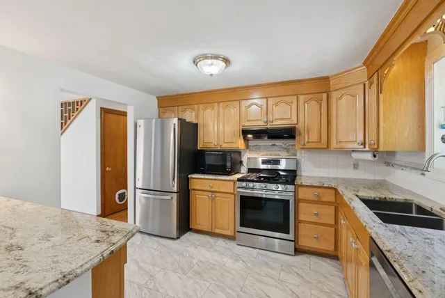 $755,000 | 90 Ocean House Road, Cape Elizabeth, ME 04107