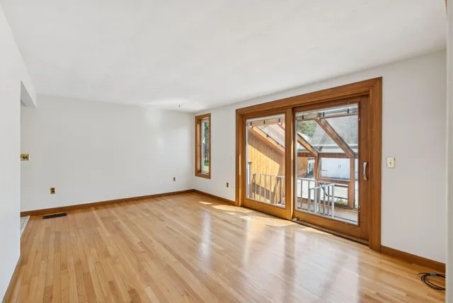 $755,000 | 90 Ocean House Road, Cape Elizabeth, ME 04107