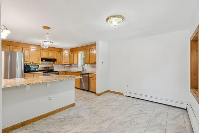 $755,000 | 90 Ocean House Road, Cape Elizabeth, ME 04107