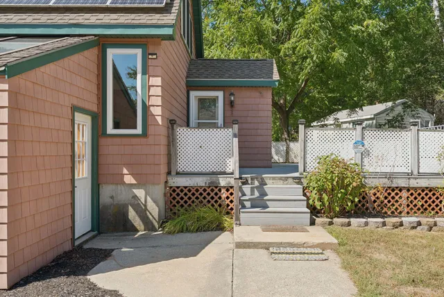 $755,000 | 90 Ocean House Road, Cape Elizabeth, ME 04107