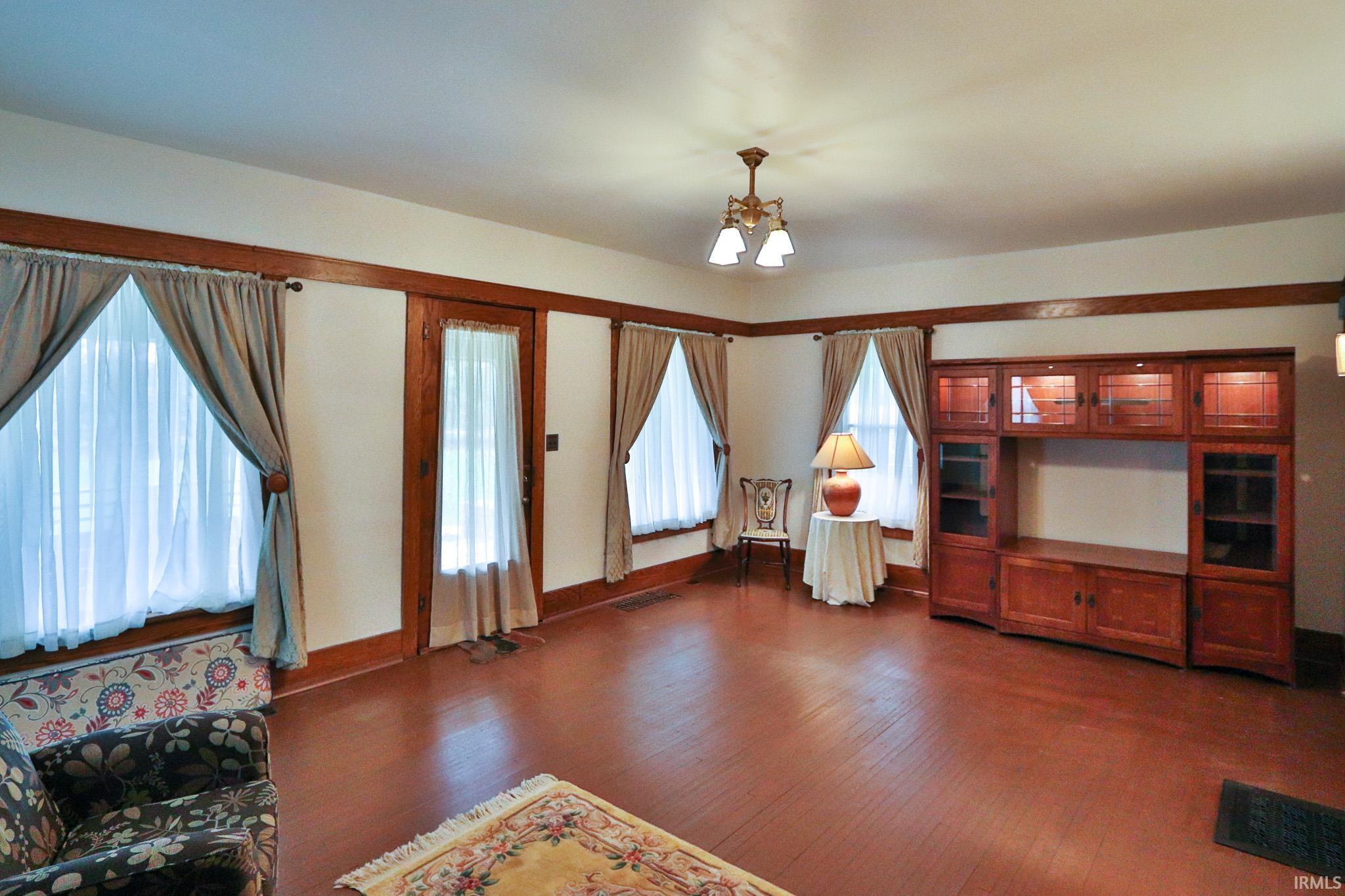 321 Tioga Road Monticello, IN 47960 - Photo 10 of 36 Gallery Image 10