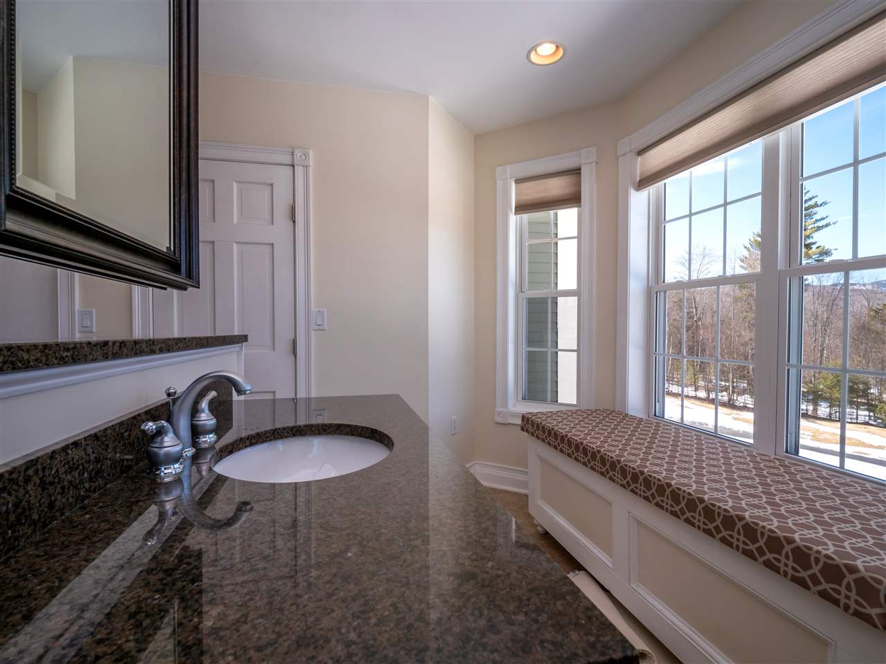 185 West Pinnacle Ridge Road, Unit 17D Waterbury, VT 05676 - Photo 26 of 39 Gallery Image 26